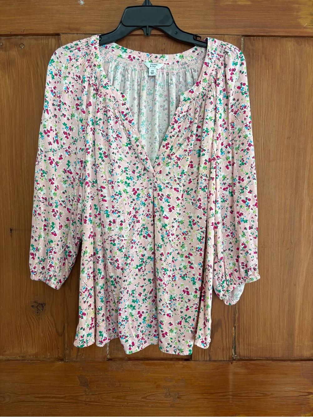 Crown & Ivy Pink Floral Smocked Neck Blouse Size 1X